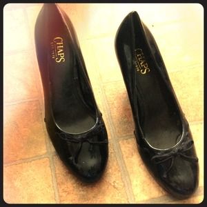 Chaps black heels