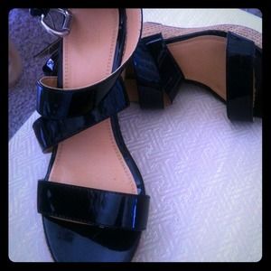 NY&Co Platform Wedges