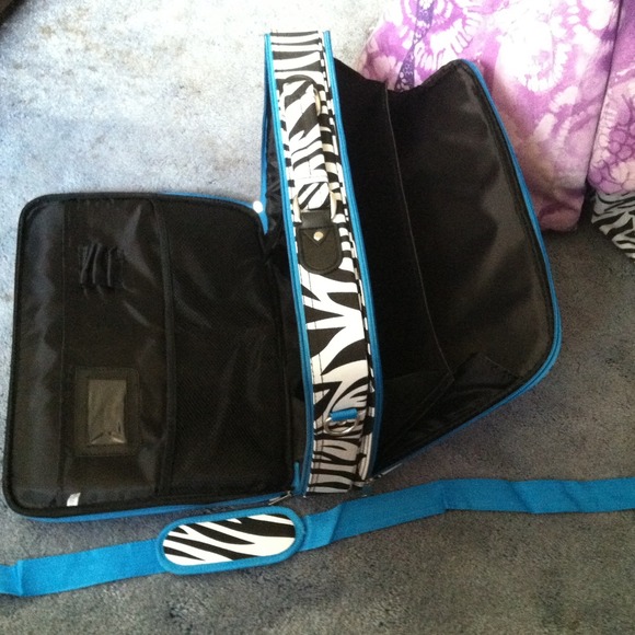 Zebra print laptop bag 💢reduced price💢 - Picture 3 of 4