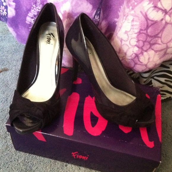 Deep purple Peek toe heels🇺🇸4th of July sale🇺🇸 - Picture 1 of 4