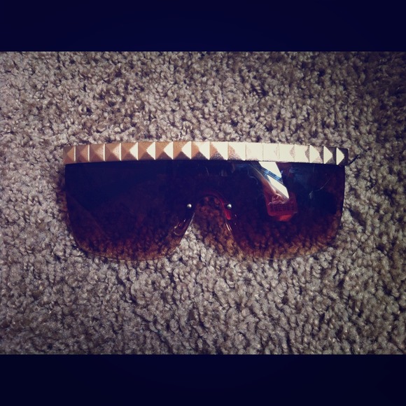 Accessories - Studded Sunglasses