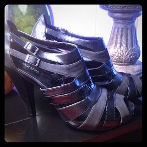 Black boot style pumps