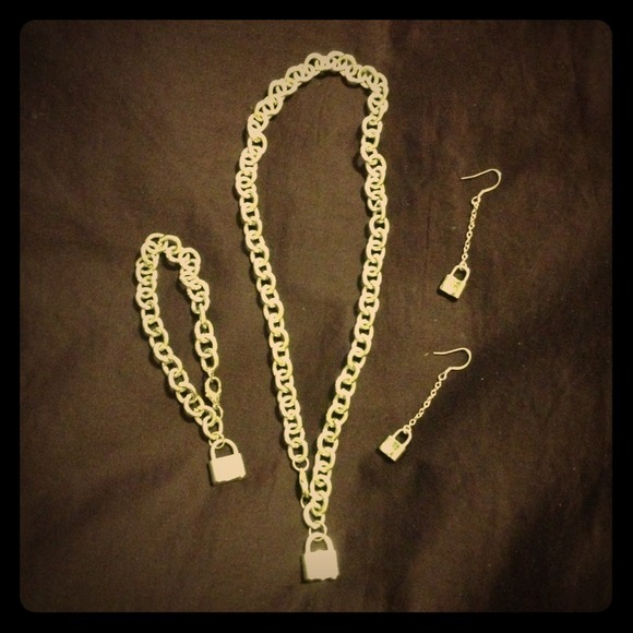 Silver Tiffany Lock set