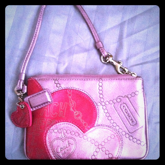 Coach Clutches & Wallets - Coach wristlet