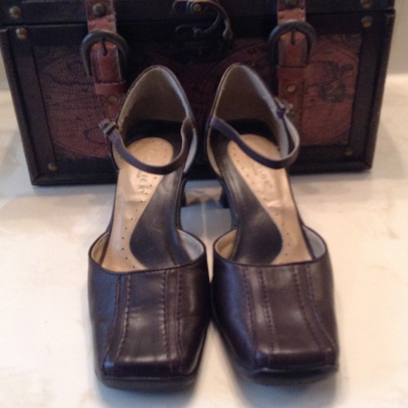 Very Comfortable ankle strap heels** just reduced*