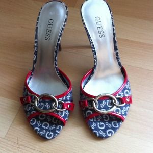 ⚡PRICE REDUCED ⚡Guess sandals