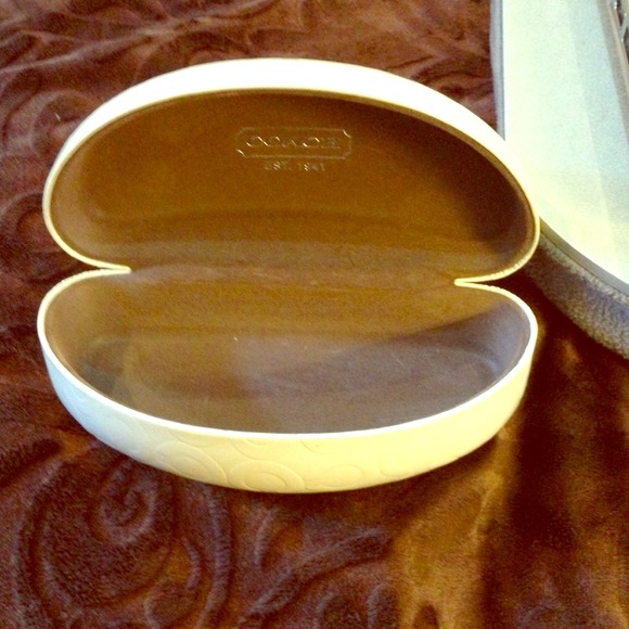 Authentic Coach sunglasses case!💐 Just REDUCED!