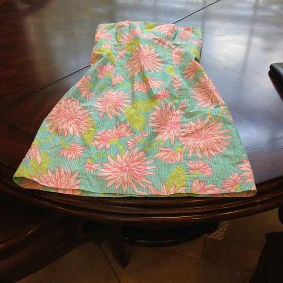 Strapless dress with fun tie in the back!
