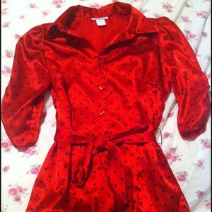 ❌SOLD❌Pinup red polka dot top