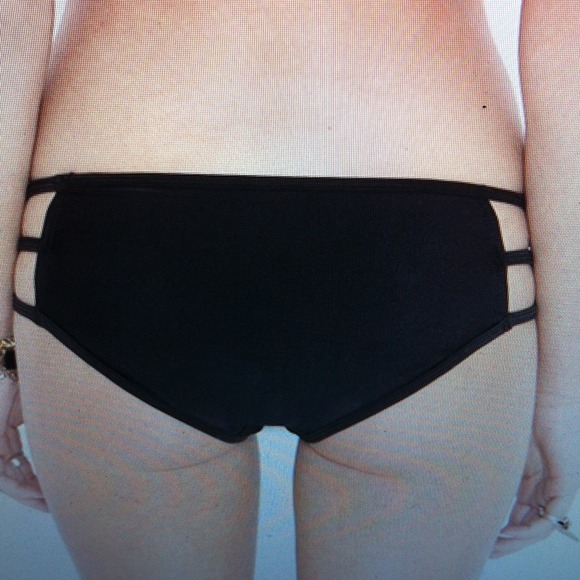 ❌Sold ❌Nasty gal Eagles shadow bikini bottom - Picture 3 of 4