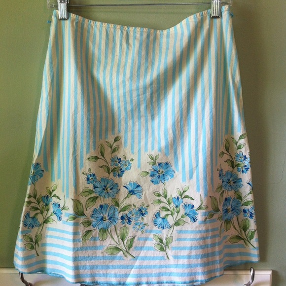 ❌SOLD❌Blue striped and floral skirt