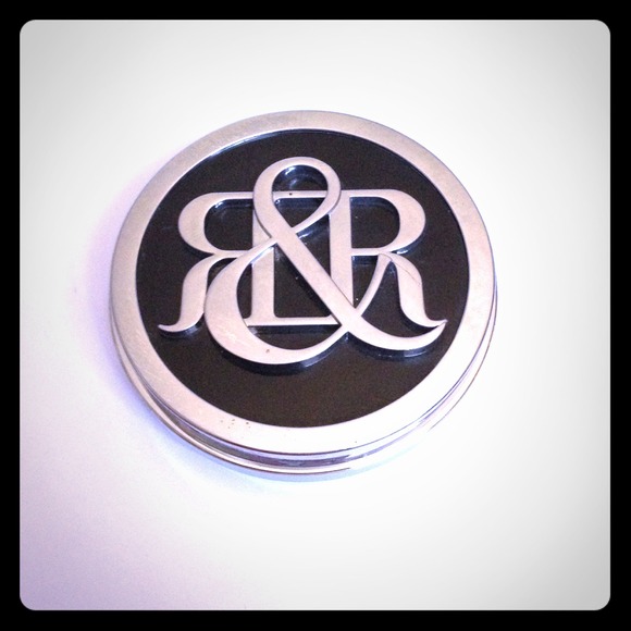 Rock and Republic pressed powder in Suede!