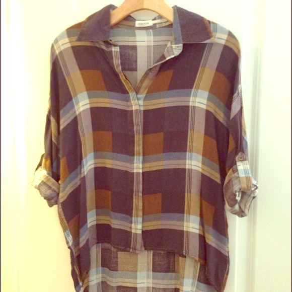 SOLD🚫Brown Plaid Hi Lo Button Up