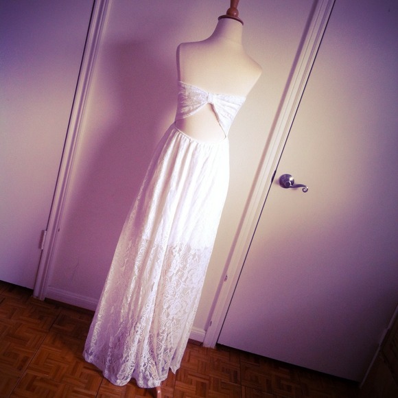 ** SOLD ** Strapless Lace Maxi + Cut-Out Bow Back - Picture 3 of 4
