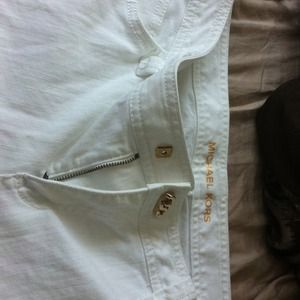 White micheal kors Capri pants