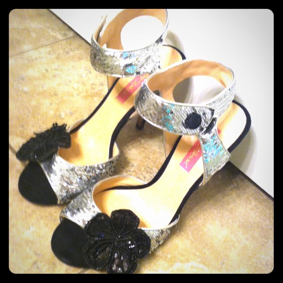 Betsey johnson heels