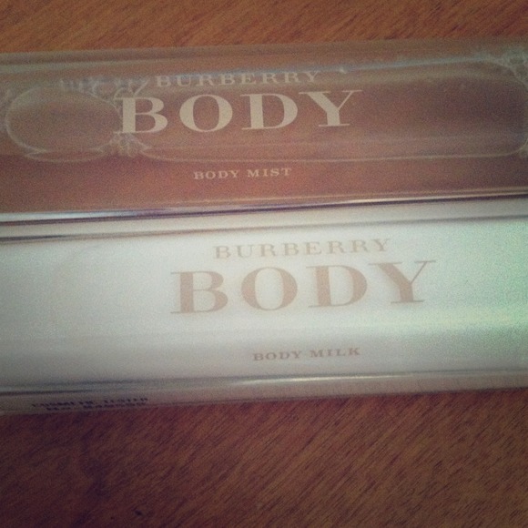 Burberry Body set SOLD