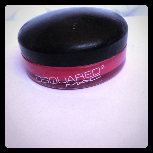 MAC Dsquared 2 Tinted lip conditioner: Fushia Fix