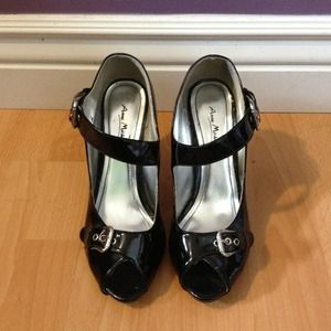 4" black patent leather buckle peep toe stilettos