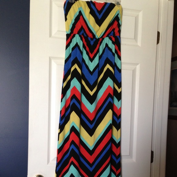 Dresses & Skirts - Maxi dress