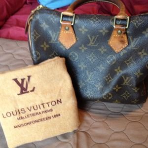 🚫Reserved🚫💯% authentic LV monogram speedy 25