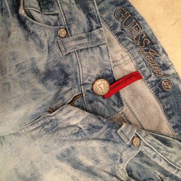 Guess SOLD Blue Jeans - Picture 2 of 2