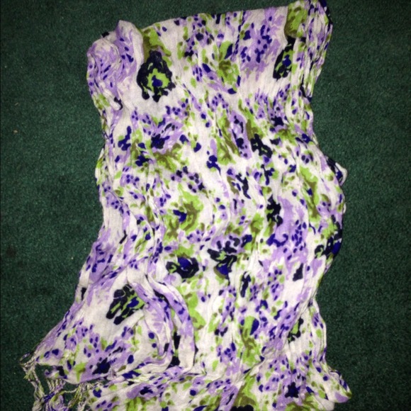 Scarf floral purple and green