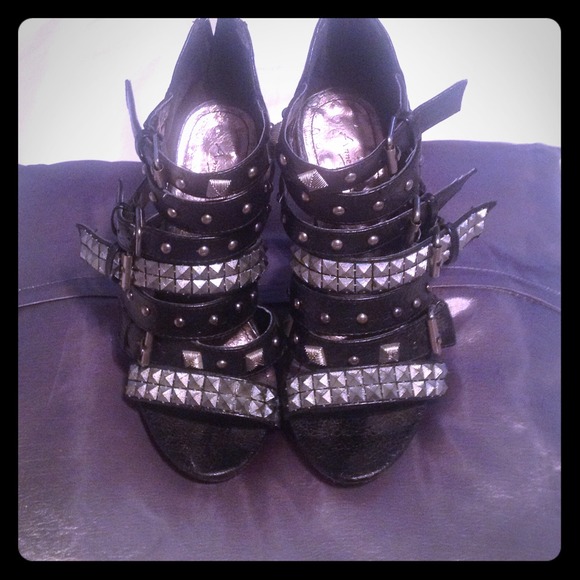 ⚡Rocker Chic Pumps⚡