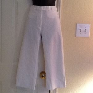 SOLD in bundle White capri pants