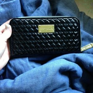 ❤Reduced❤Betsey Johnson black heart leather wallet