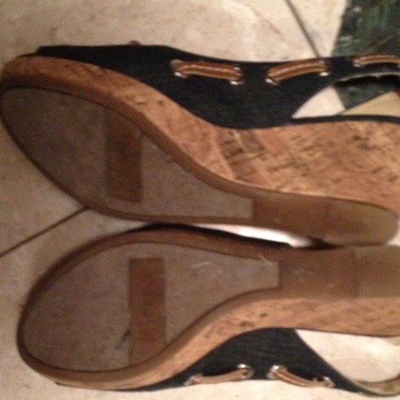 Gifted w/ bundle- DENIM WEDGES w/FAUX LEATHER - Picture 3 of 3