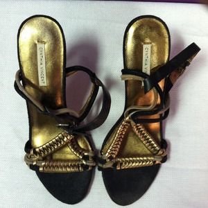 Cynthia Vincent gold/ black high heel sandal