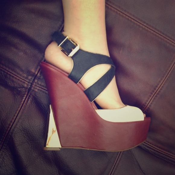 Jessica Simpson Women's Zeppa Wedge Sandal