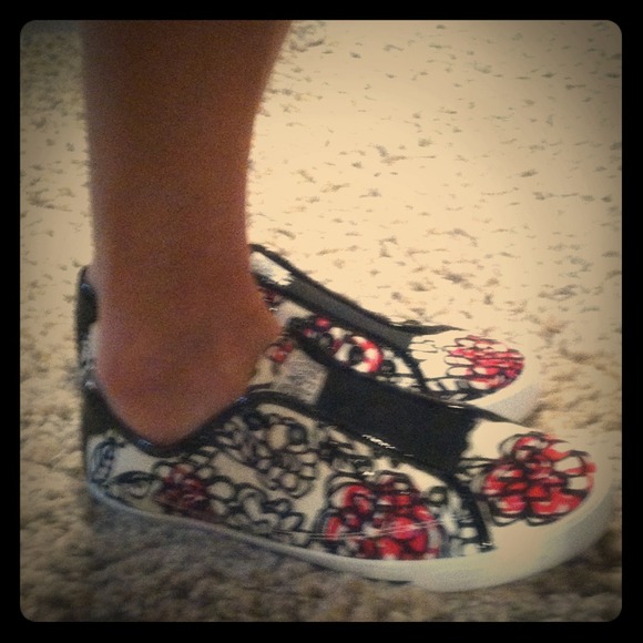 Cute!!! Coach sneakers!!! Perfect for summer!