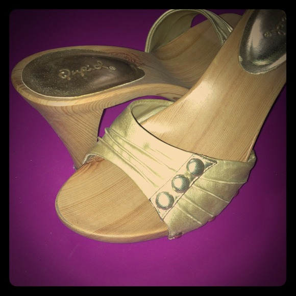 Qupid Shoes Sold In Bundlegold Wood Shoes Poshmark