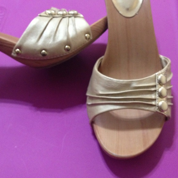 Qupid Shoes Sold In Bundlegold Wood Shoes Poshmark