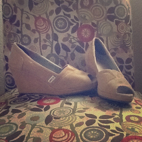 TOMS wedge peep toe shoes.