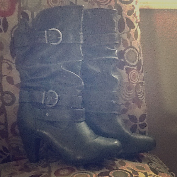Dk. Grey Boots