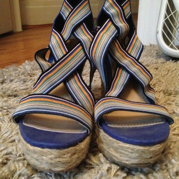 Chinese Laundry Dealmaker Wedge Sandal