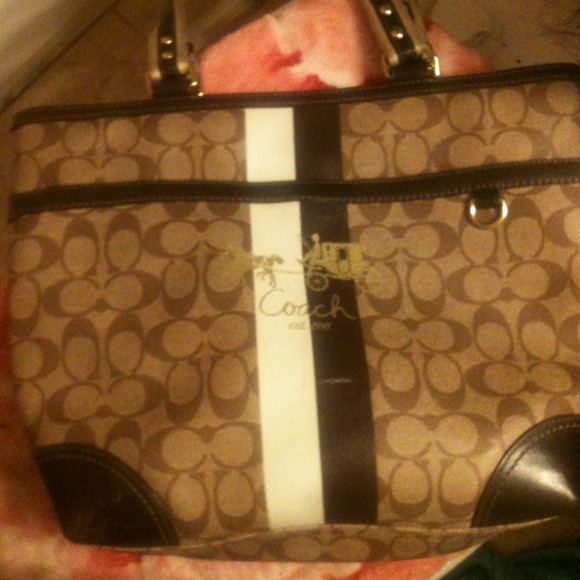**SOLD***Coach Heritage Signature handbag