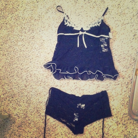 beautiful black lingerie BUNDLE for @lulugarcia7