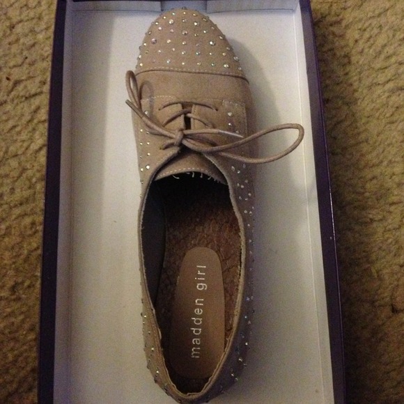 Flats - Picture 2 of 2