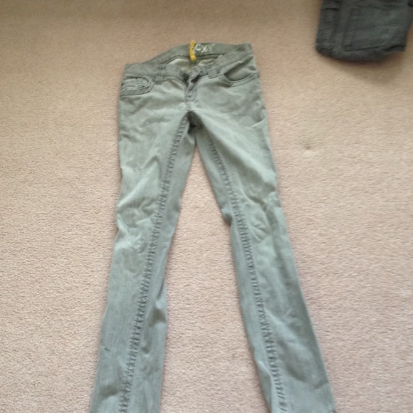 Gray Roxy jeans - Picture 3 of 4