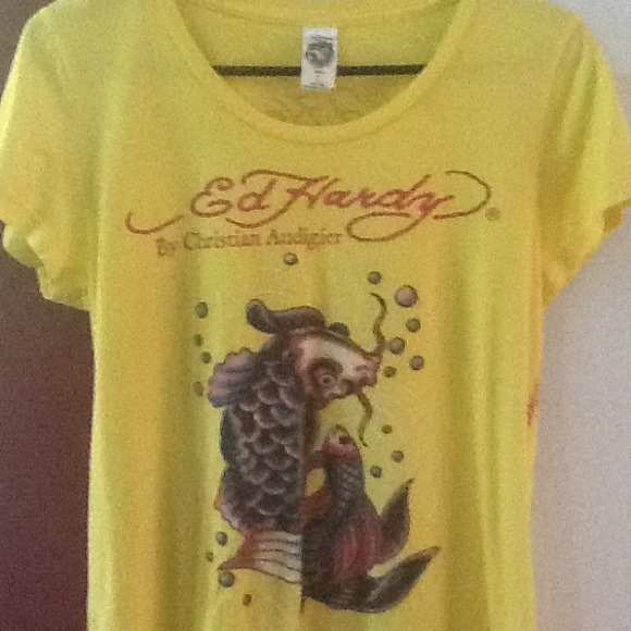 Ed Hardy Authentic t-shirt w Koi size L Like new!