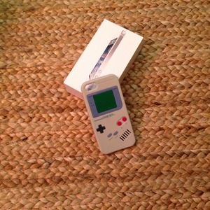 iPhone 5 Gameboy Case