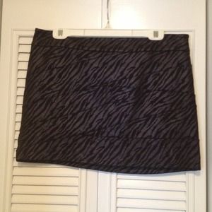 🔲SOLD🔲Express Black and Grey Leopard Print Skirt