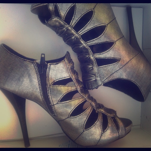 Pewter Cut Out Booties