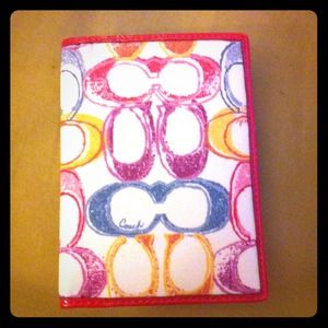 NWT Coach Passport Case/Wallet 💕