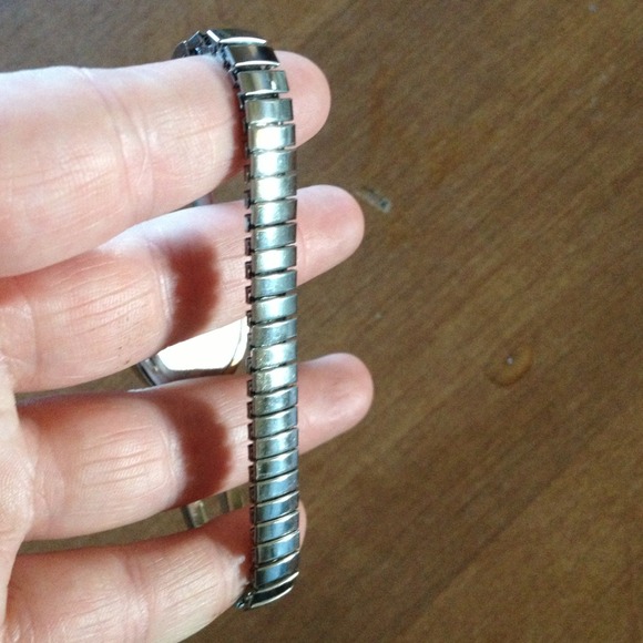 Quartz Watch - Picture 2 of 2