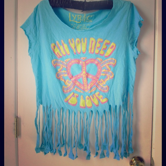 ❌TRADED❌Beatles lyrics band tee with fringe!